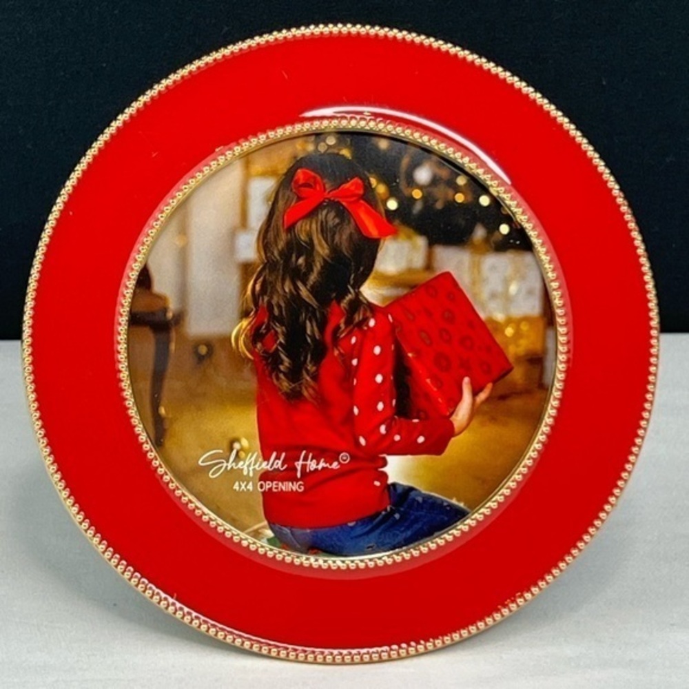 Sheffield Home - ‘Red Round’ picture frame. 4” x 4”. NWT.